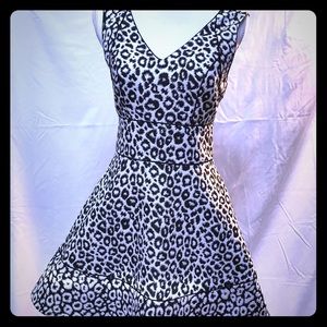 Banana Republic Super cute print dress